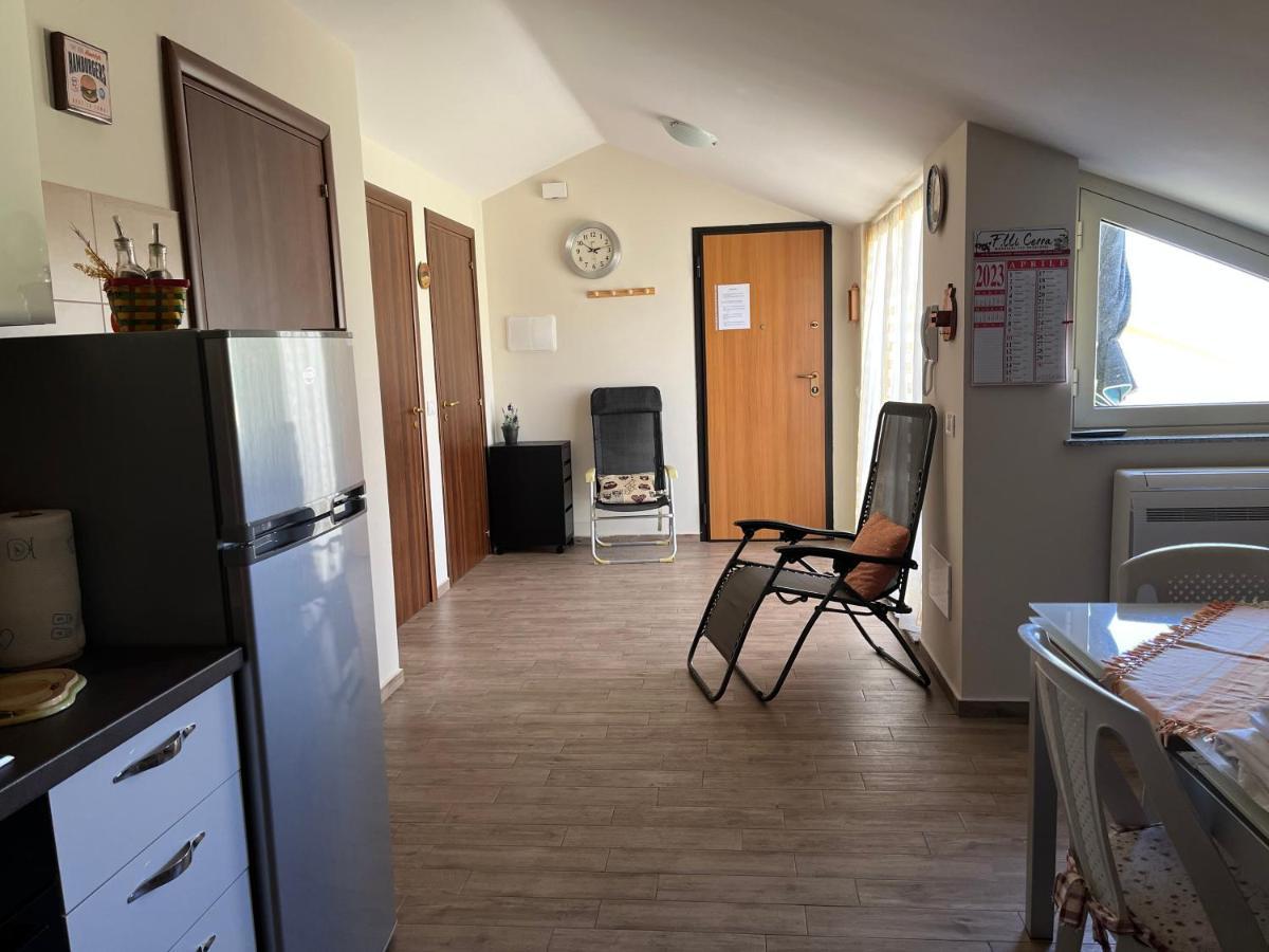 Yellow House Apartman Fiumefreddo di Sicilia Kültér fotó