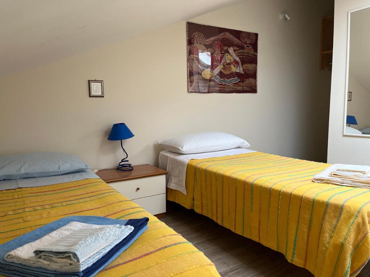 Yellow House Apartman Fiumefreddo di Sicilia Kültér fotó