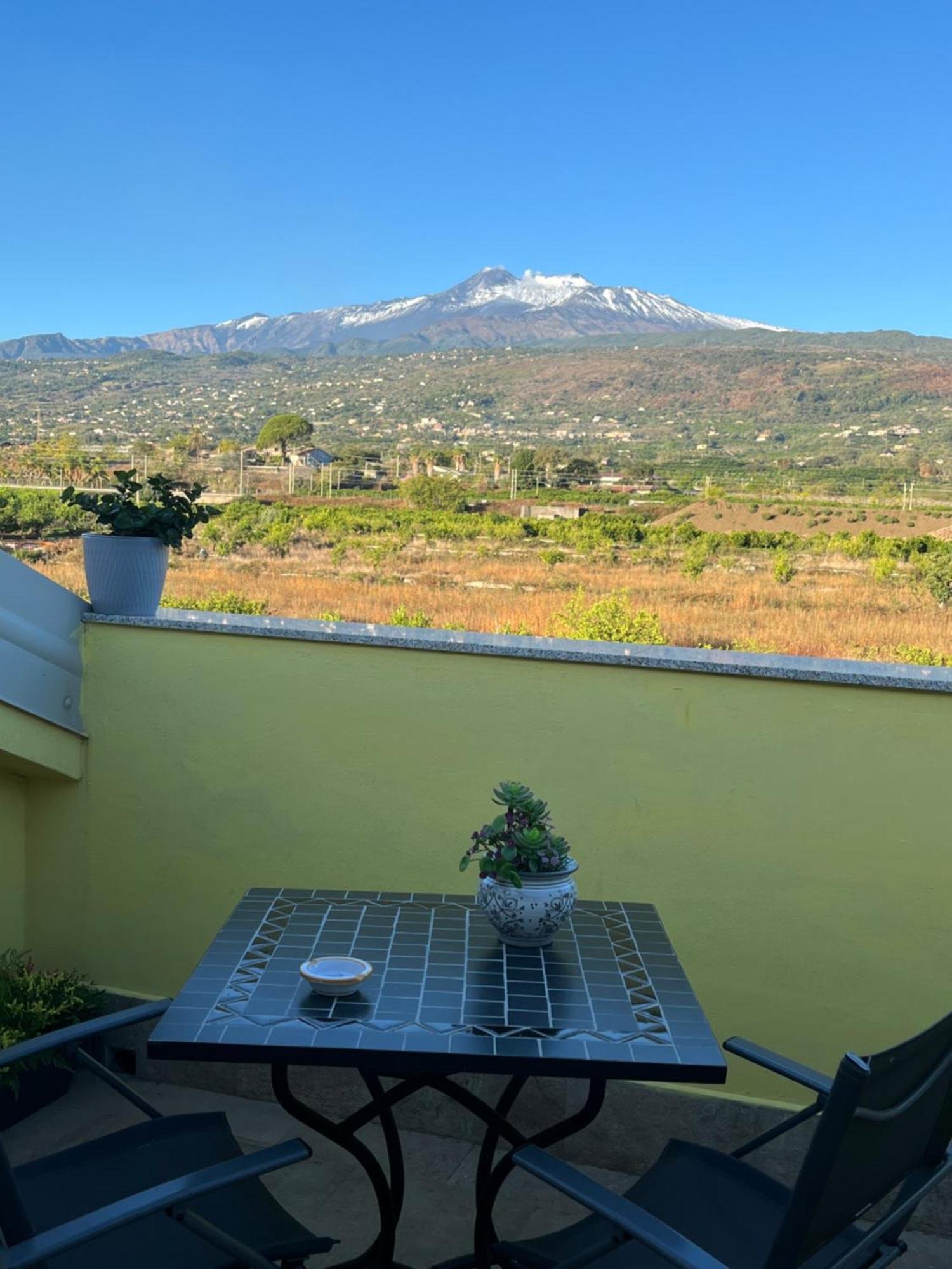 Yellow House Apartman Fiumefreddo di Sicilia Kültér fotó